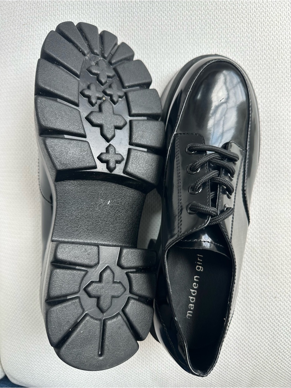 NEW Madden Girl Women's Cagan Lug Sole Platform Lace Oxfords 9 Black Leather - Picture 6 of 9
